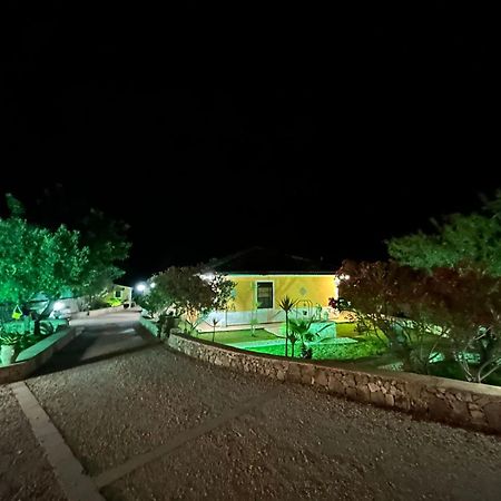 Villa Leonardo Canicattini Bagni Exterior foto