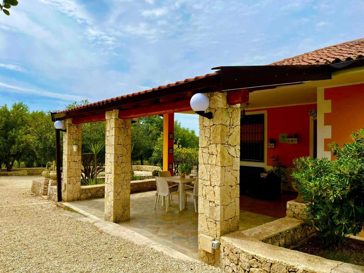 Villa Leonardo Canicattini Bagni Exterior foto