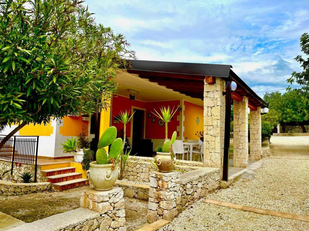 Villa Leonardo Canicattini Bagni Exterior foto