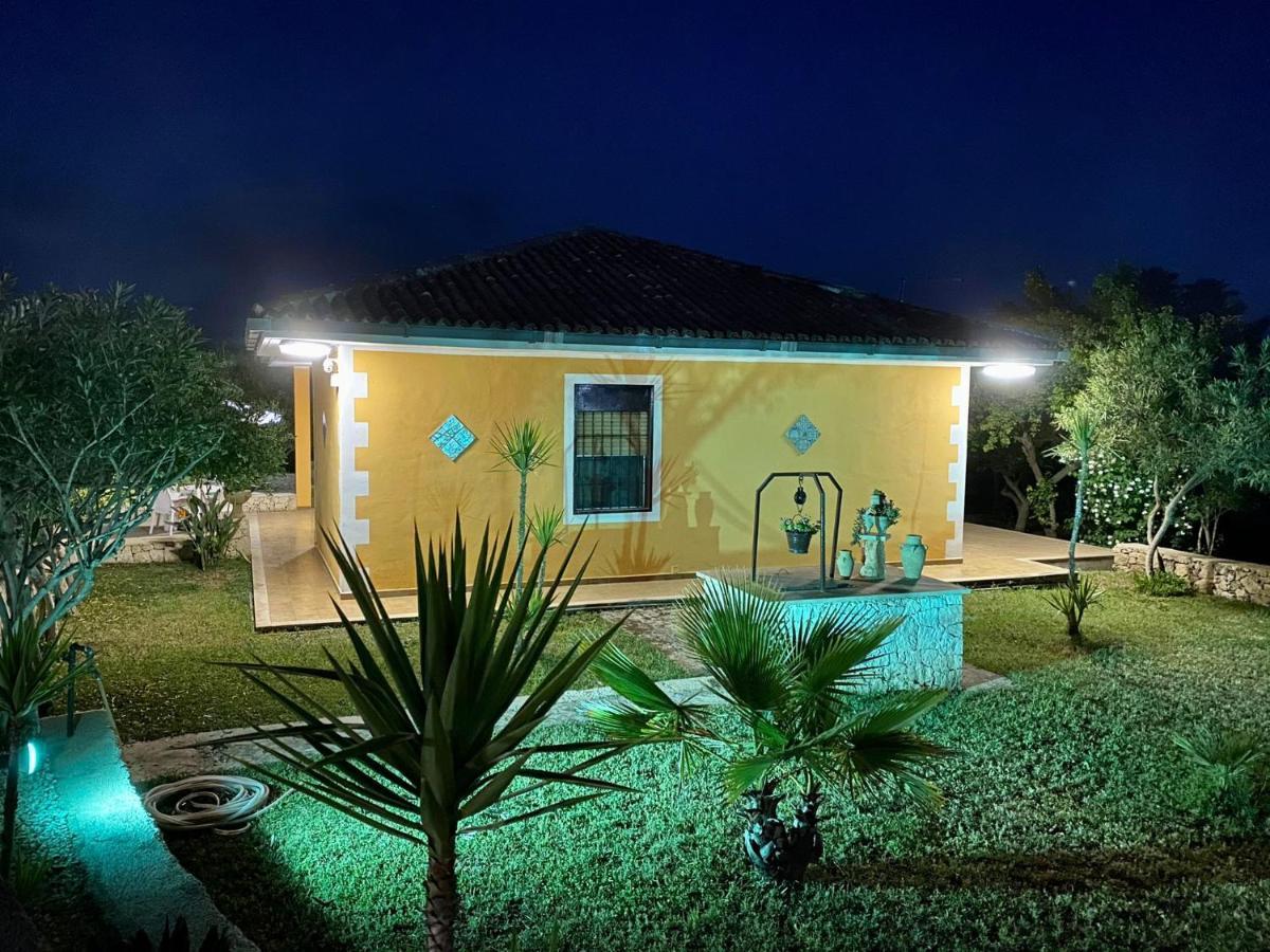 Villa Leonardo Canicattini Bagni Exterior foto
