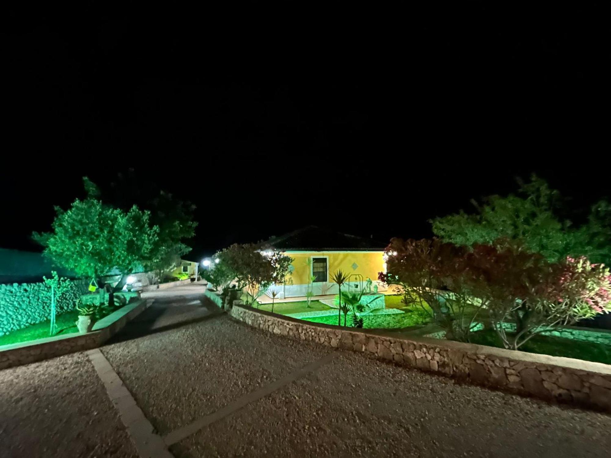 Villa Leonardo Canicattini Bagni Exterior foto