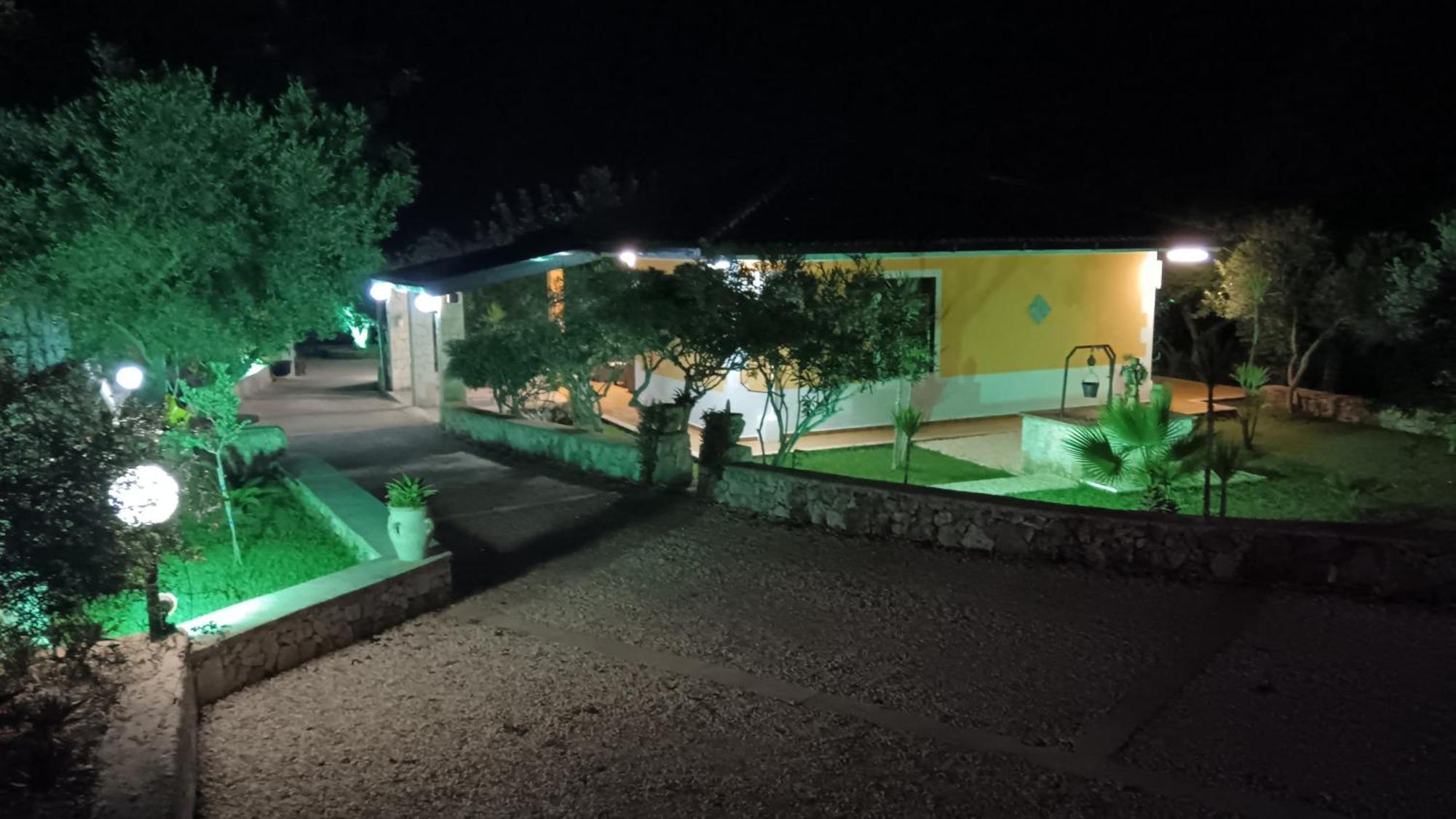 Villa Leonardo Canicattini Bagni Exterior foto
